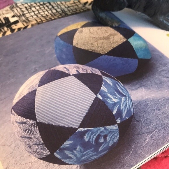 Patchwork Puzzle Balls Sewing Pattern Book by Jinny Beyer - Picture 7 of 9